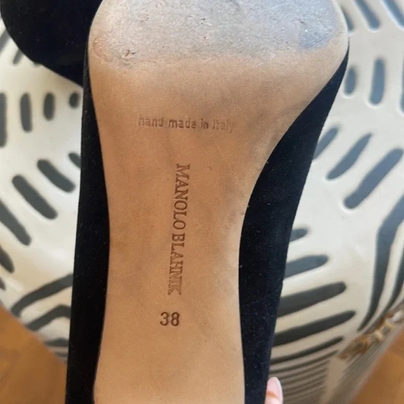 Manolo Blahnik Suede heels - Picture 4 of 8